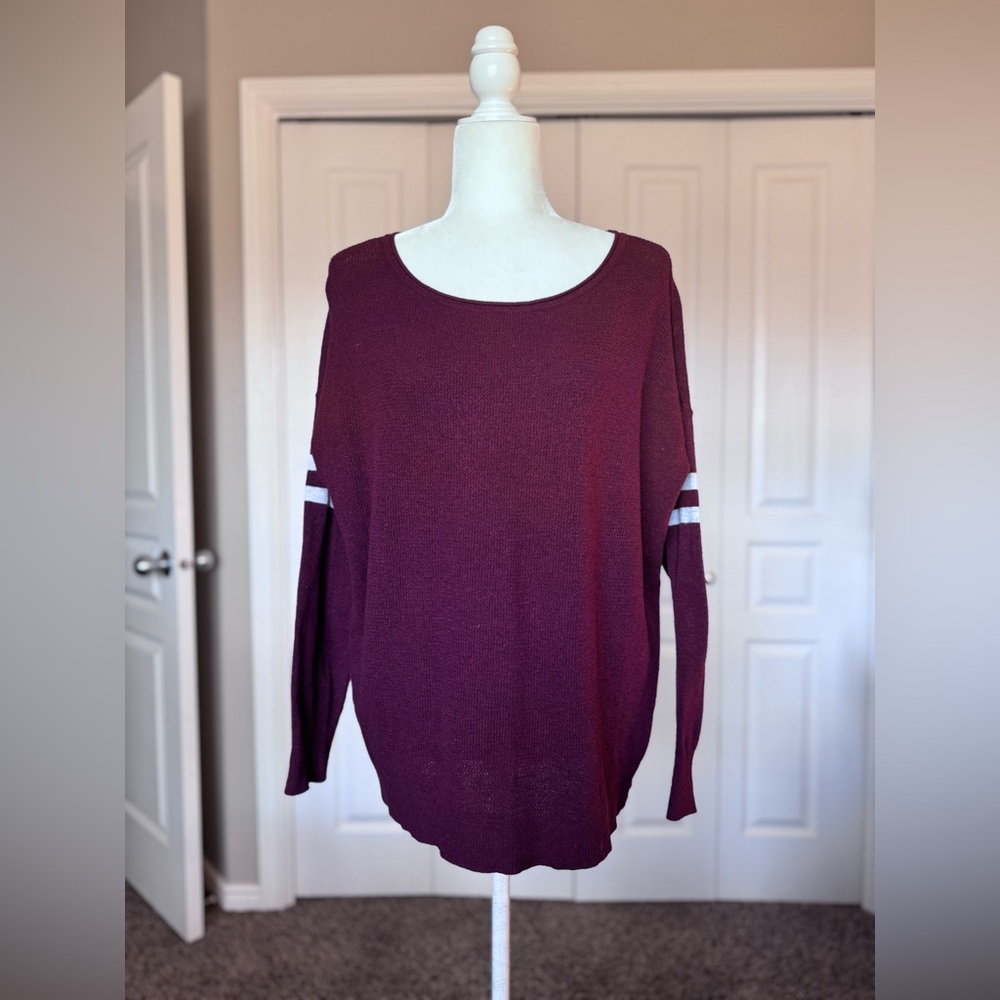 American Eagle Women’s Crewneck Sweater Size XL